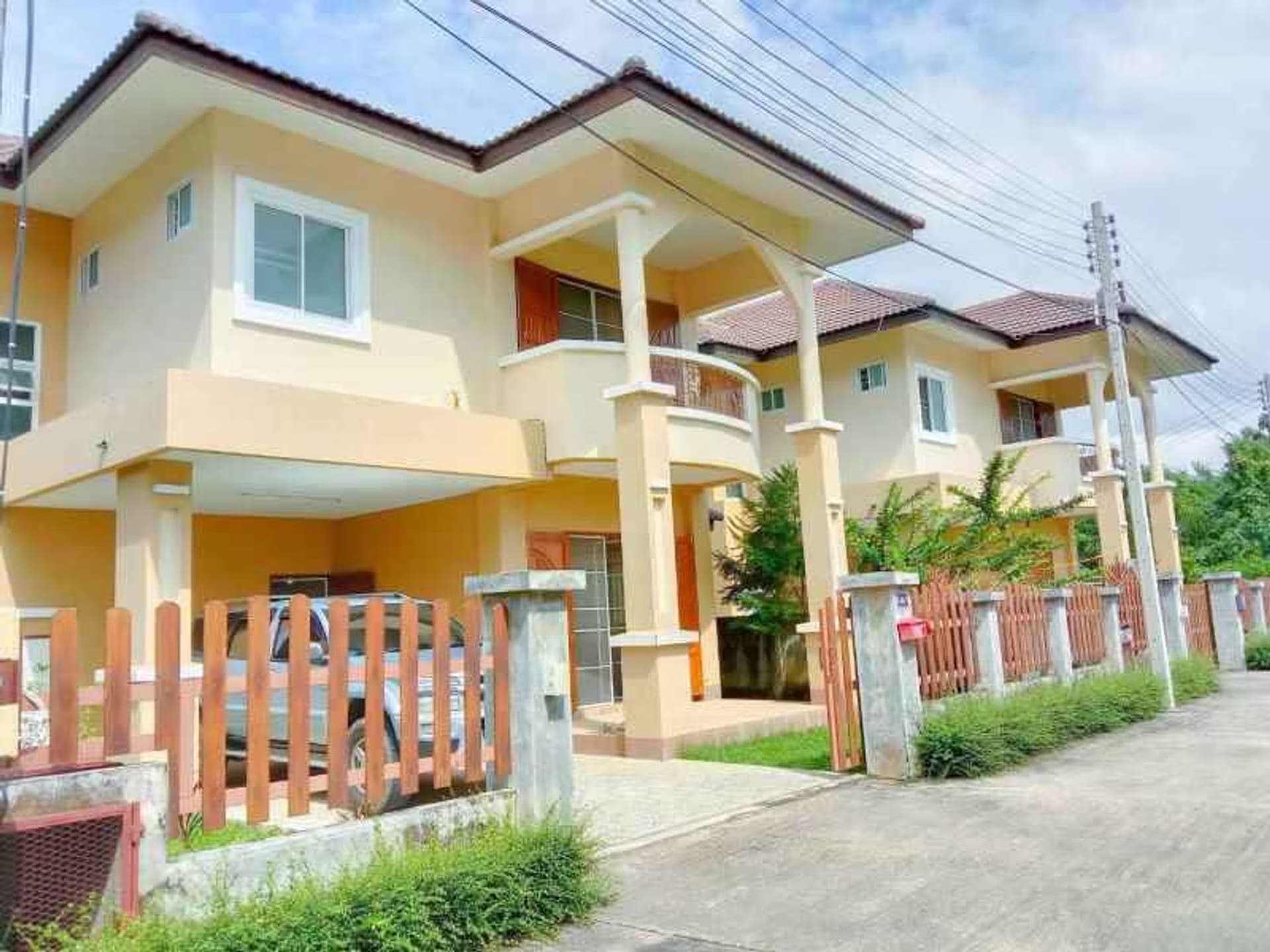 2 Bedroom Townhouse - Image 1