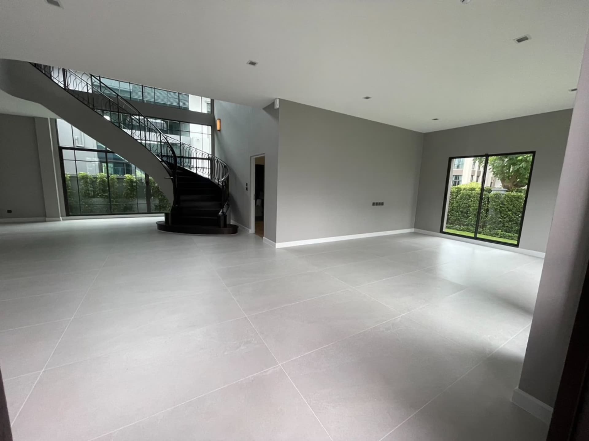 House for Sale at Grand Bangkok Boulevard Rama 9 - Srinakarin - Image 6