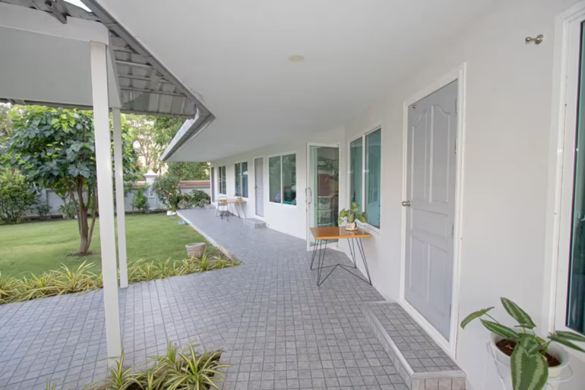5 Bedroom House - Image 11