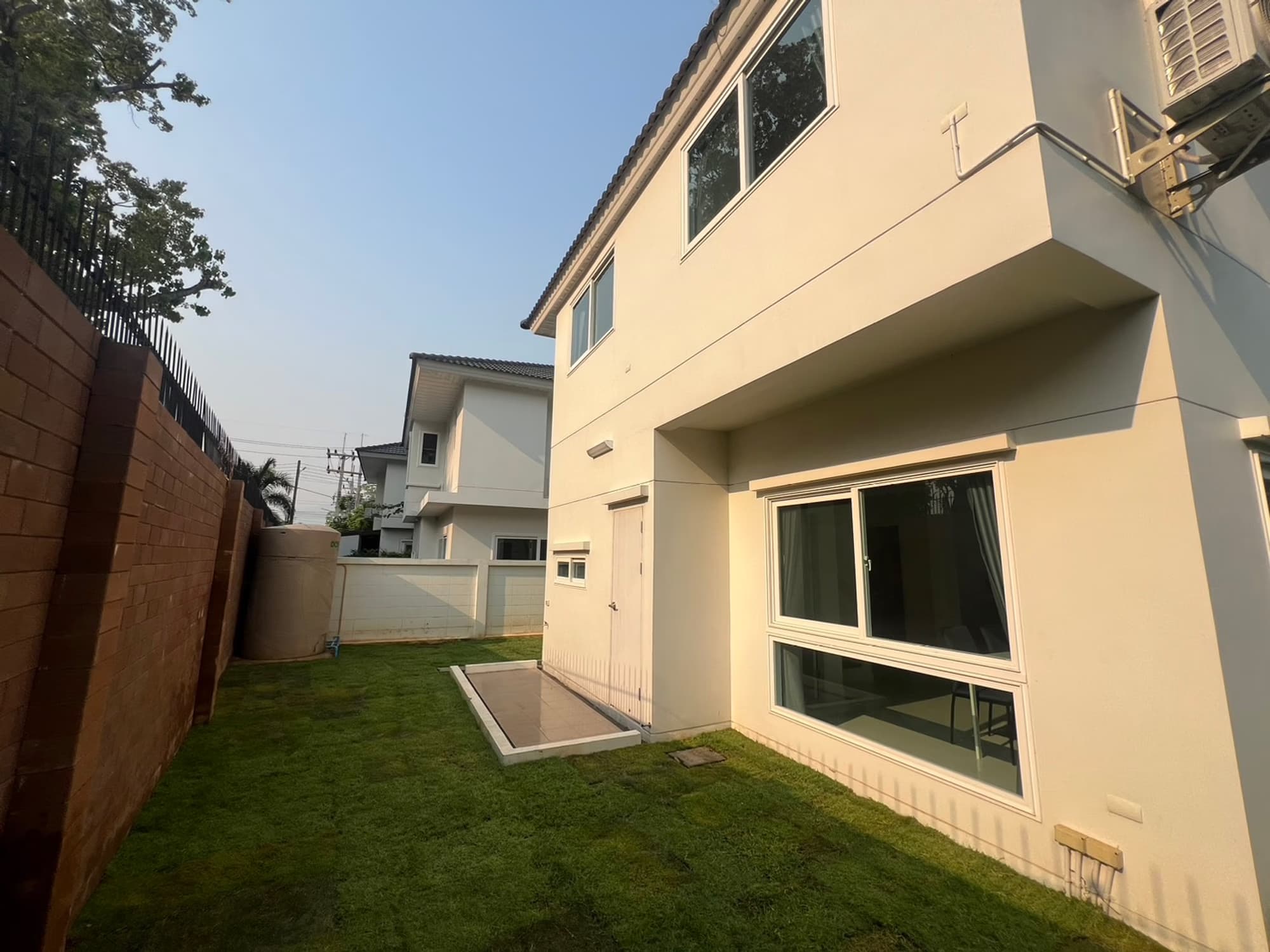 4 Bedroom House - Image 18