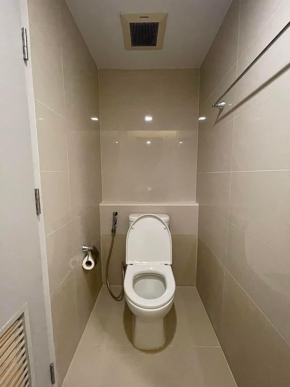 1 ห้องนอน Condo สำหรับ ขายและจำหน่าย ใกล้ Phloen Chit BTS - Image 6