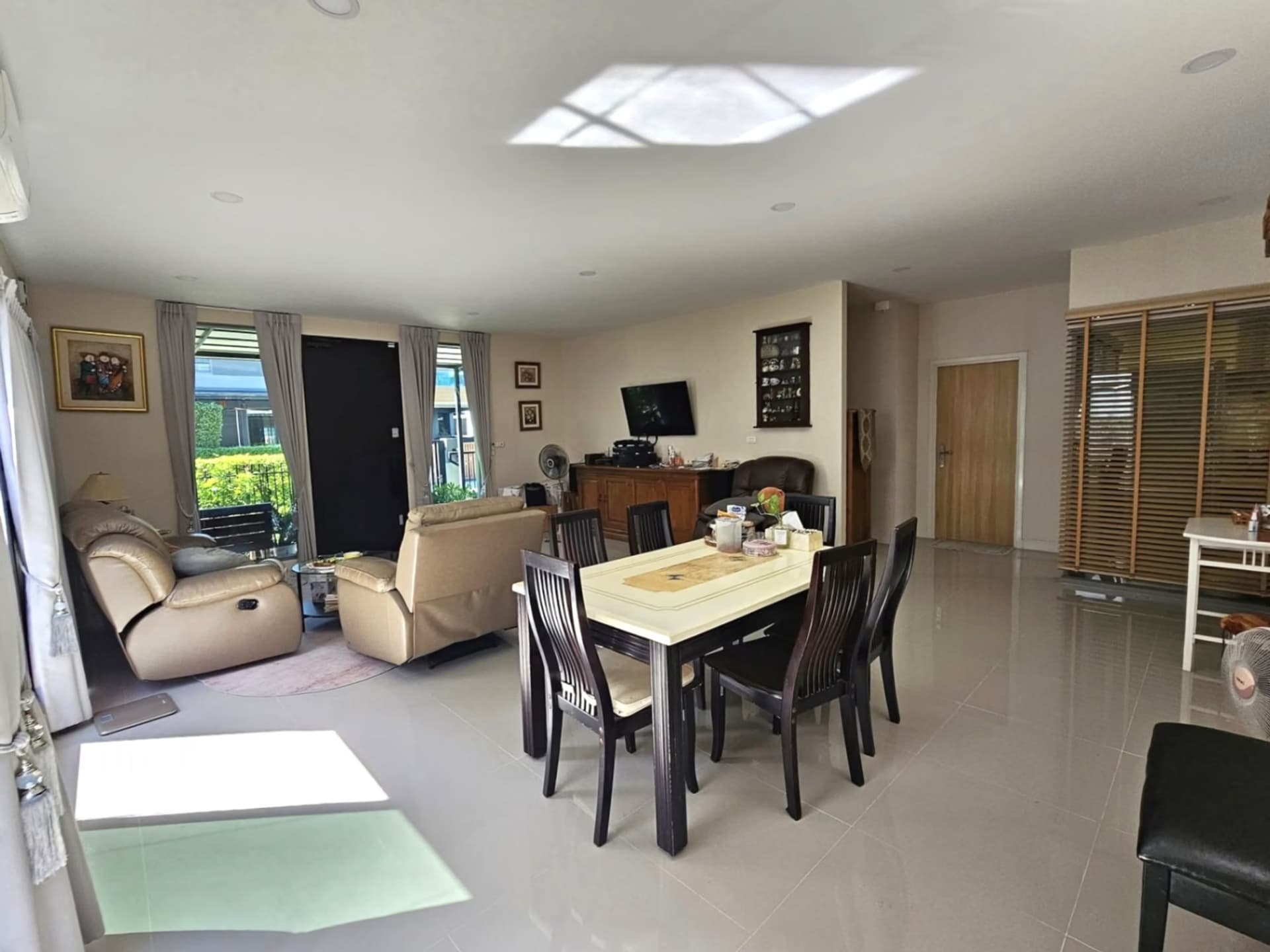 4 Bed House for Rent in Lat Krabang - Image 2