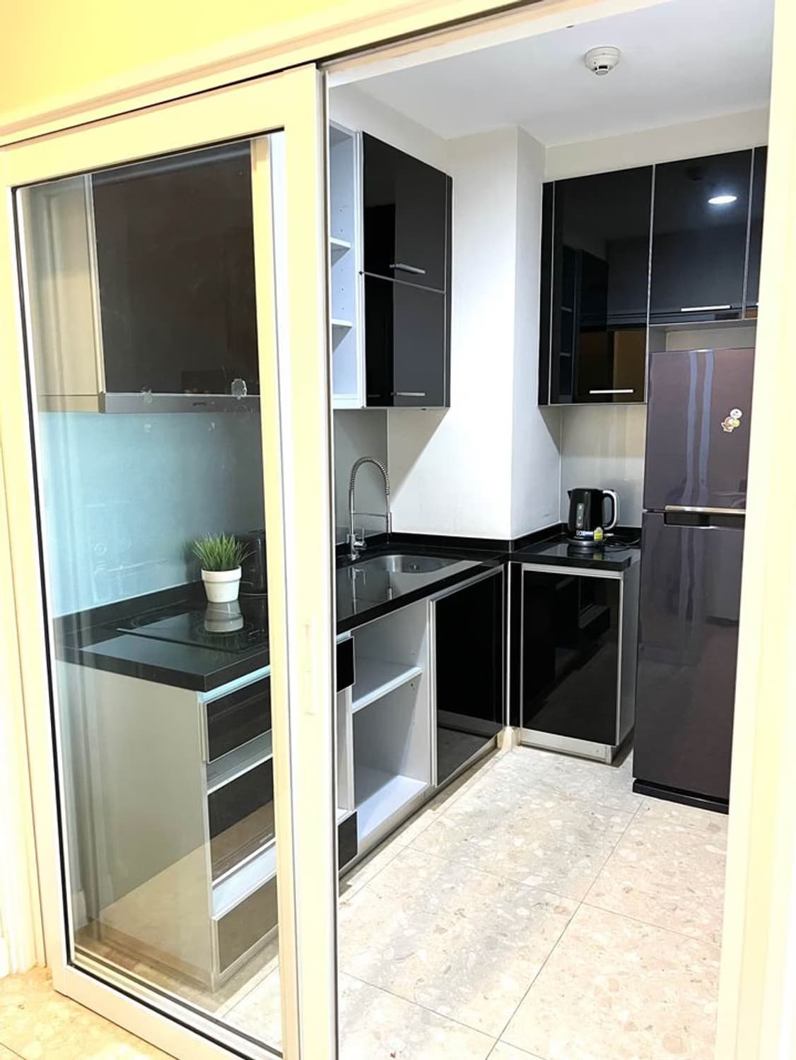 Condo for Rent at The Crest Sukhumvit 34 - Image 9