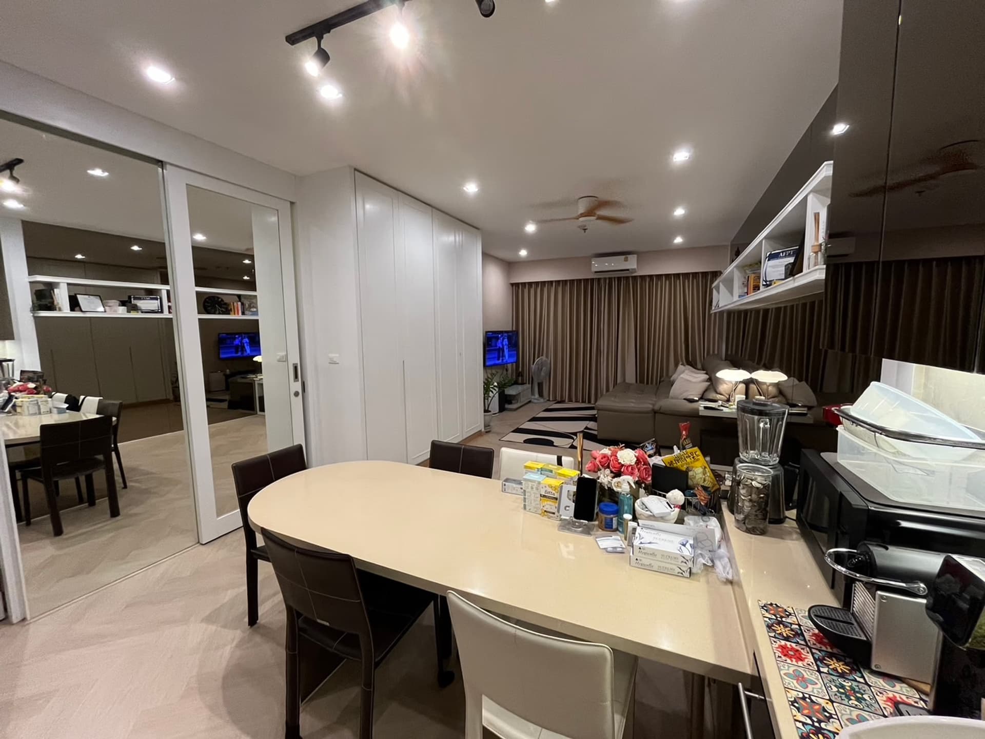 2 Bed Condo for Sale in Ratchathewi - Image 9