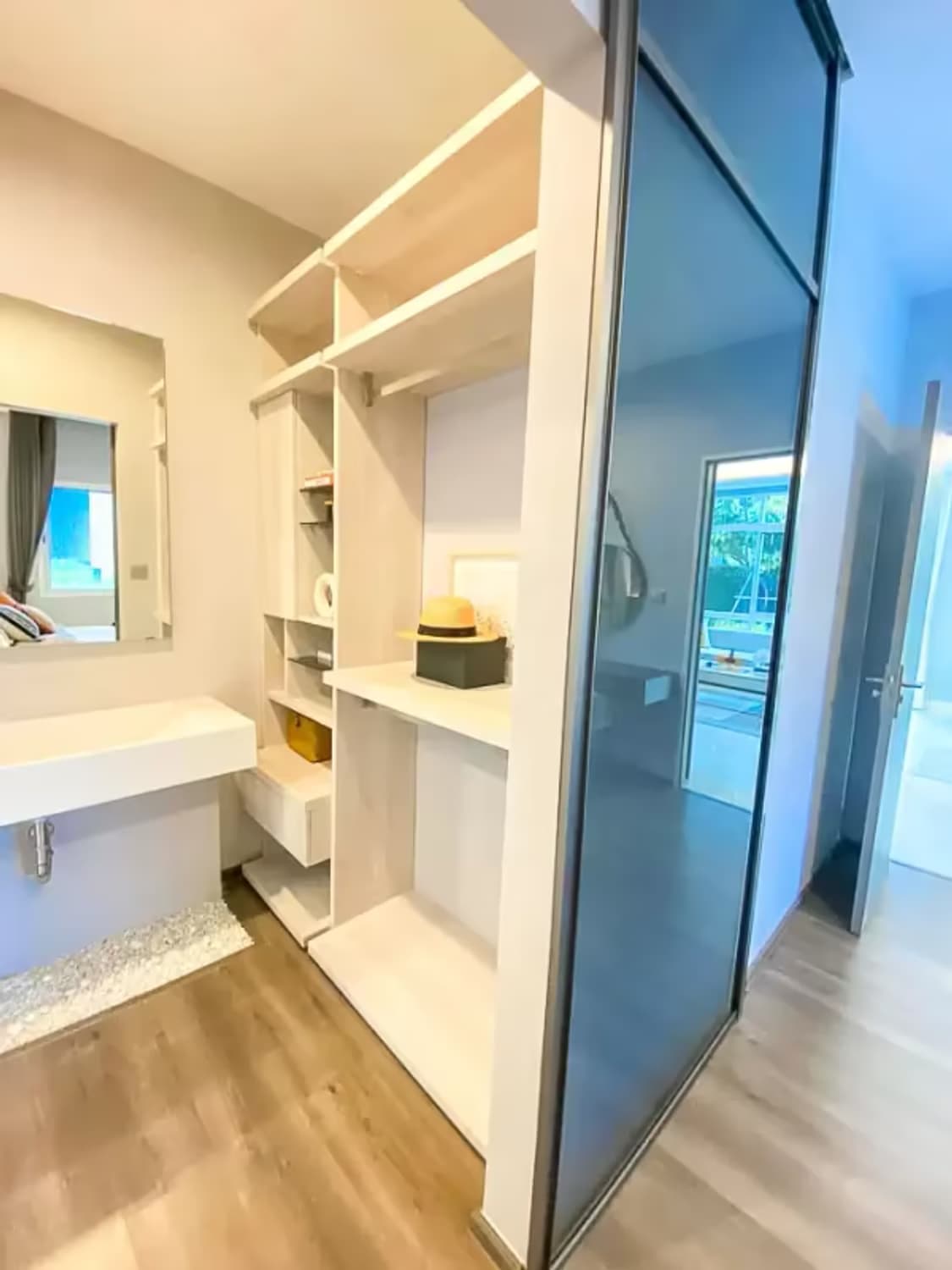 4 Bedroom House - Image 4