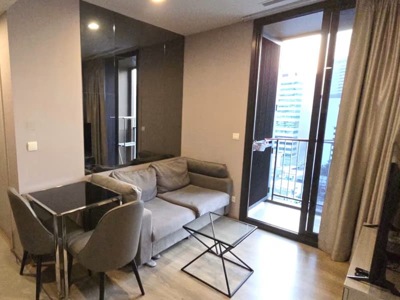 2 Bed Condo for Rent in Khlong Toei