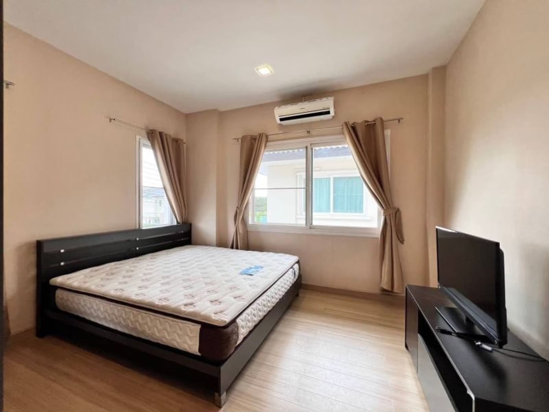 3 Bed House for Rent in San Sai - Image 6