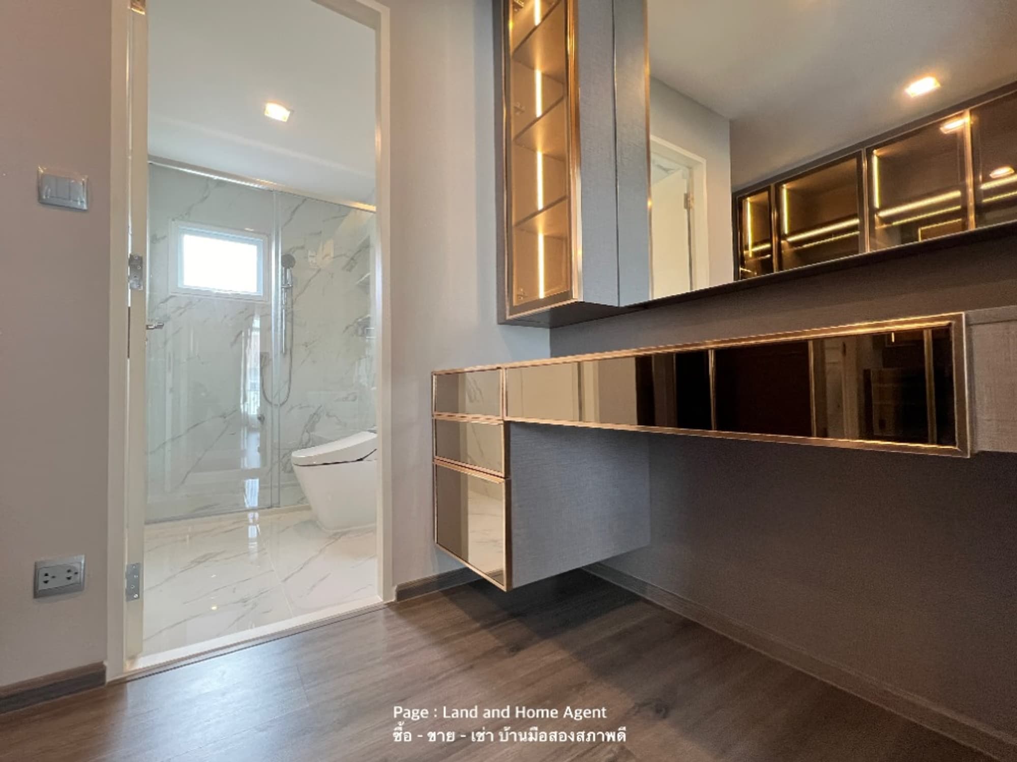 4 Bedroom House for Sale at Manthana Motorway-Krungthep Kreetha - Image 26