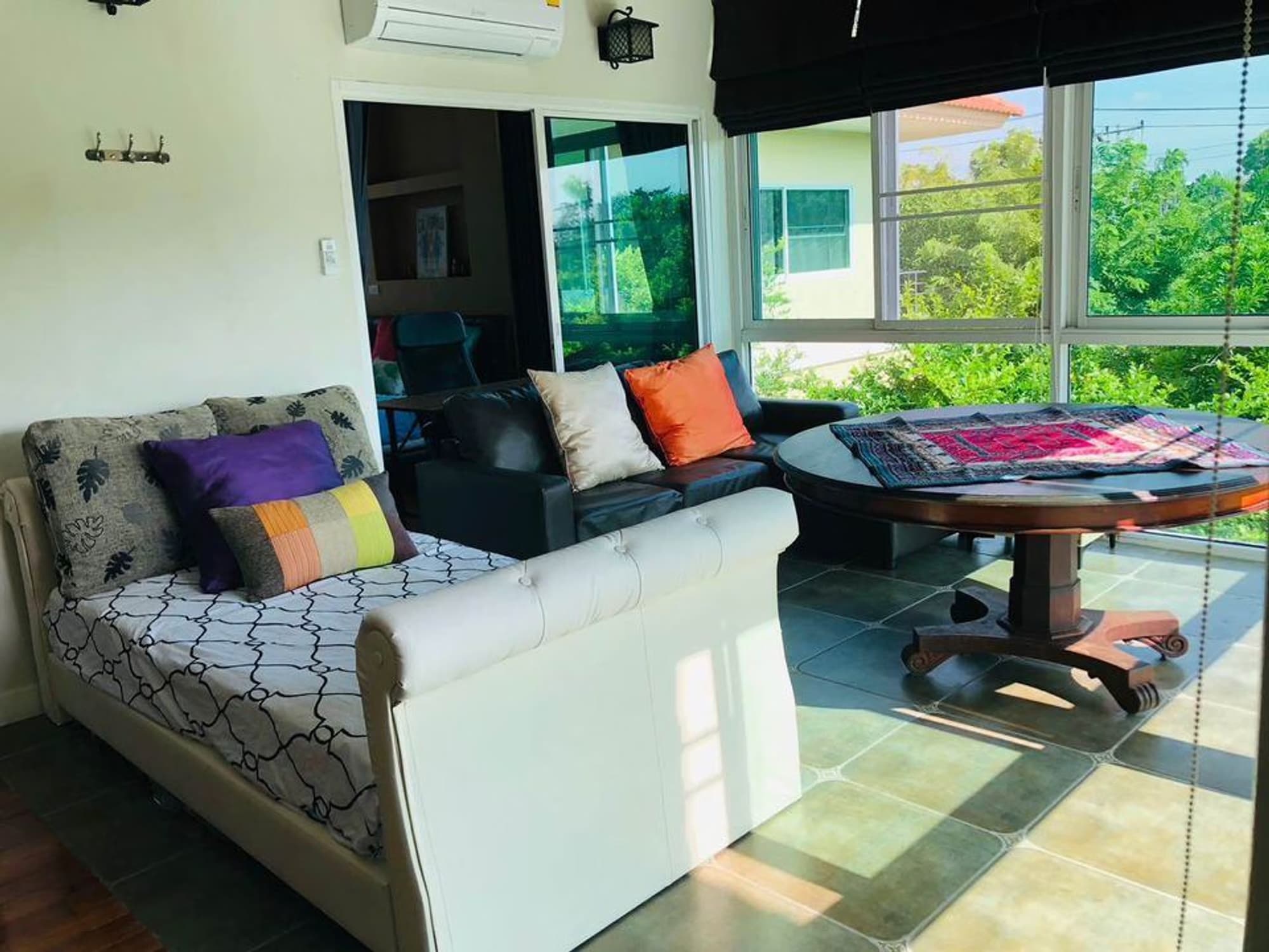 4 Bedroom House - Image 4