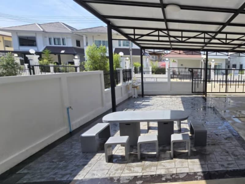 4 Bed House for Rent in Mueang Chiang Mai