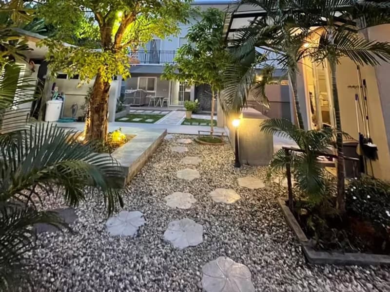 7 Bedroom House