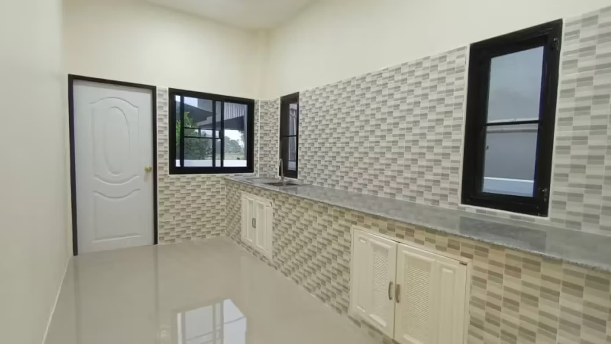 3 Bedroom House - Image 4