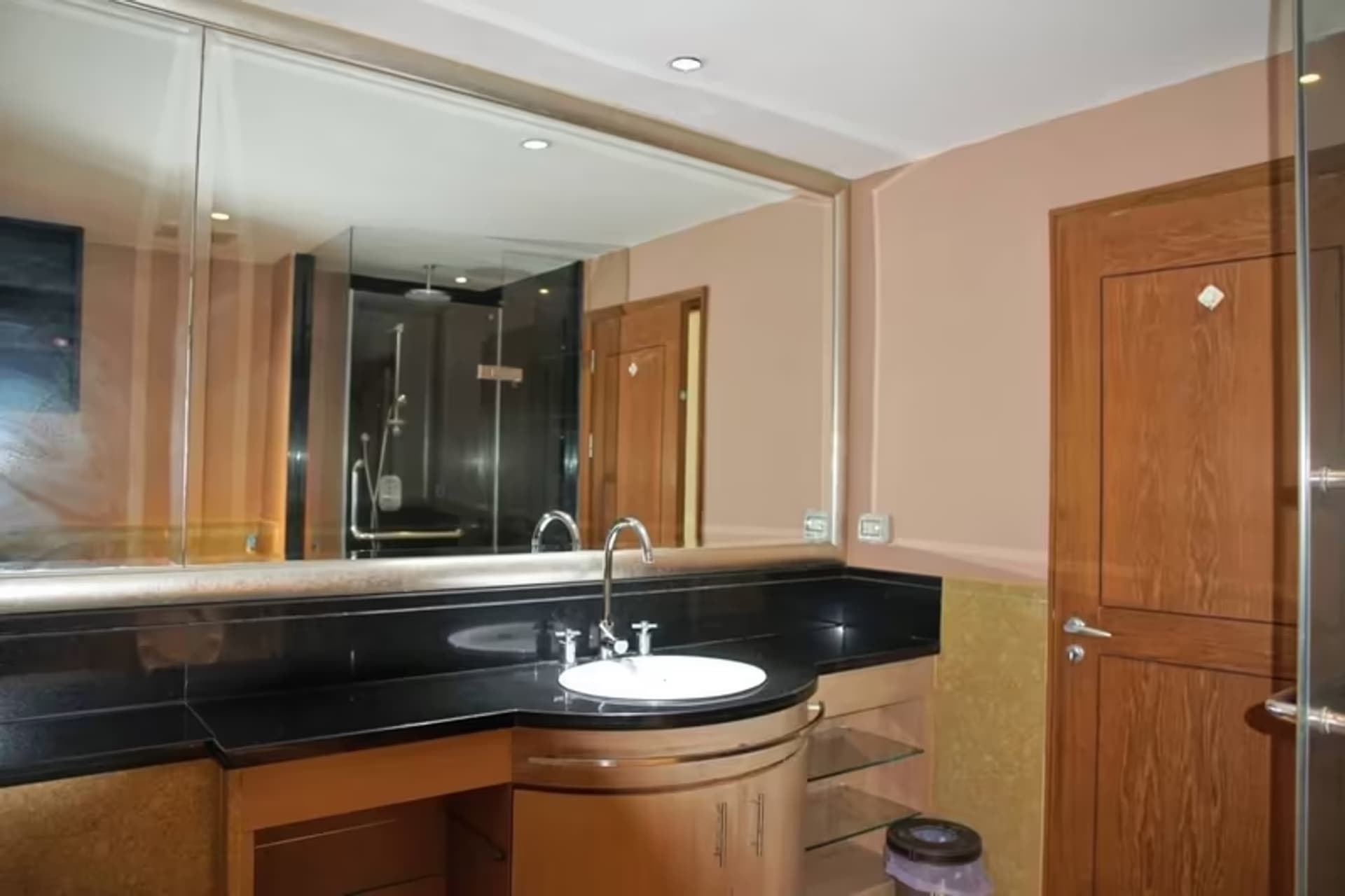 Condo for Rent at Sky Villas - Image 13