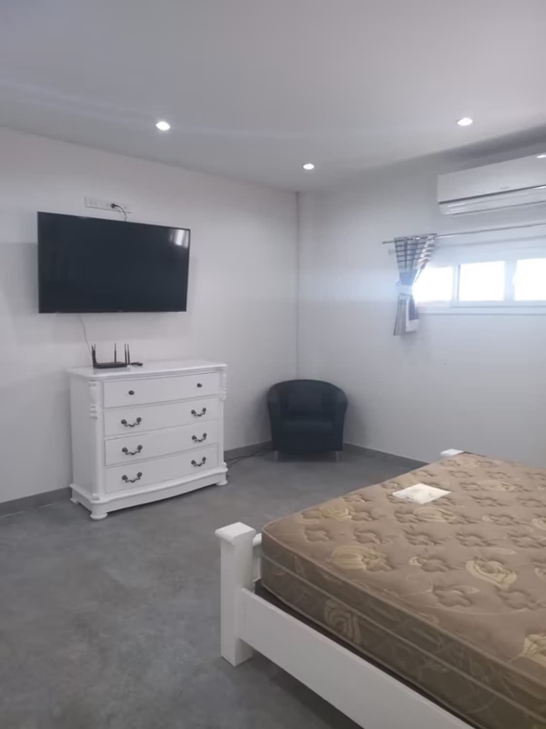 3 Bedroom House - Image 9