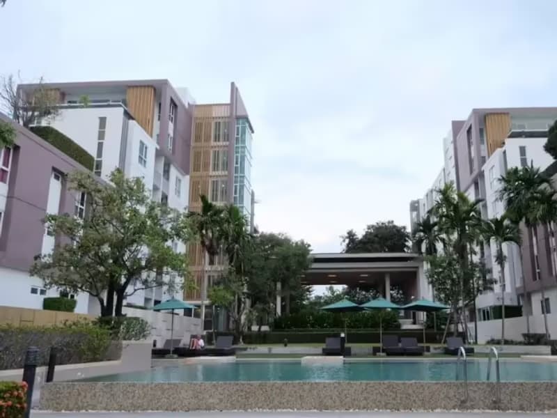 1 Bedroom Condo