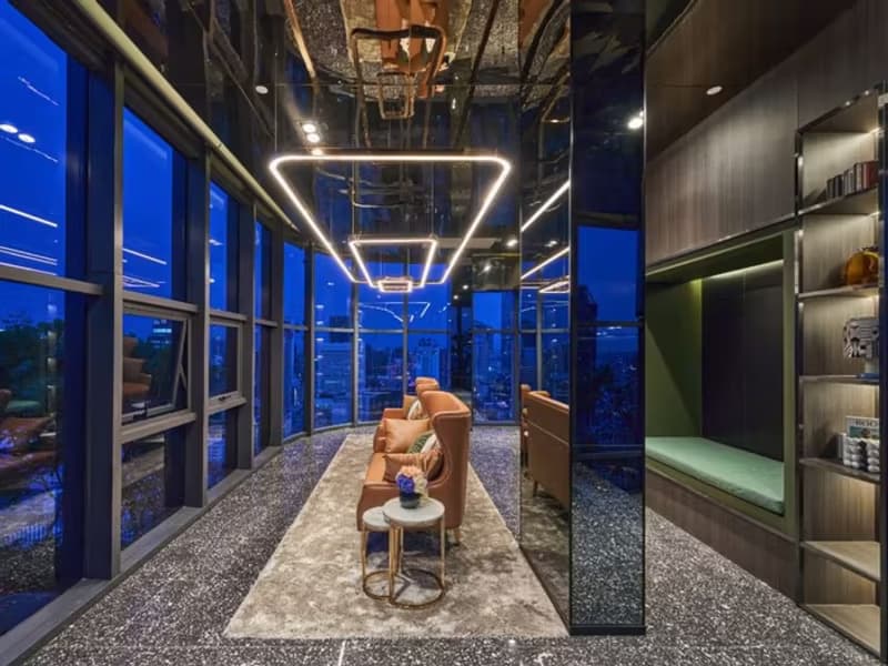 1 Bedroom Condo