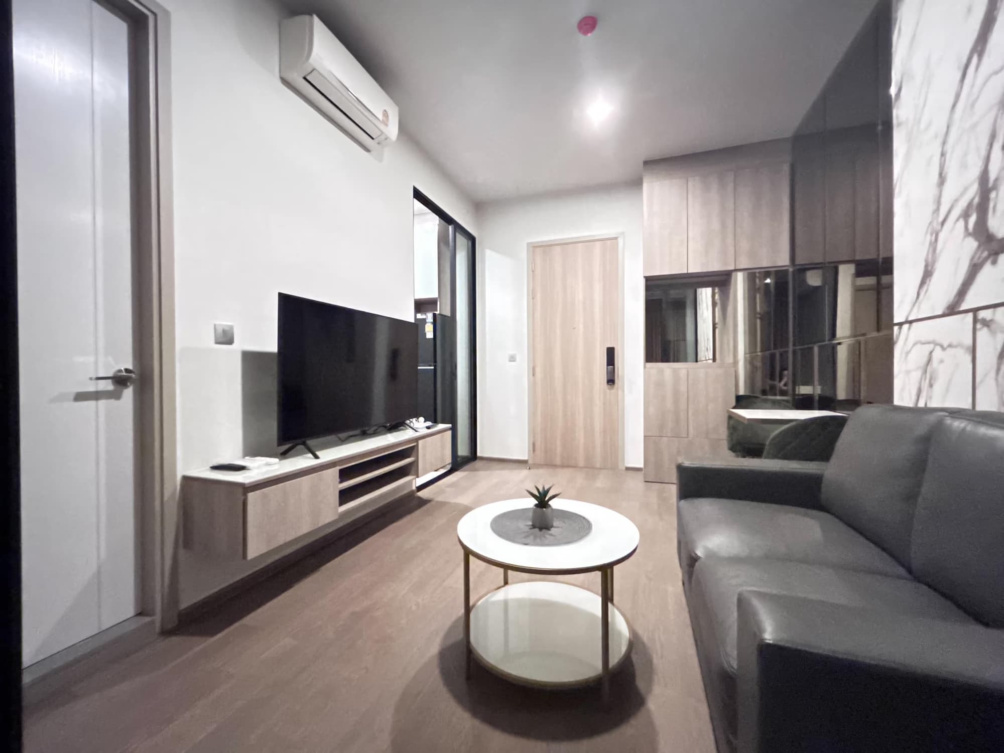 1 Bed Condo for Rent  Near Phaya Thai BTS - Image 2