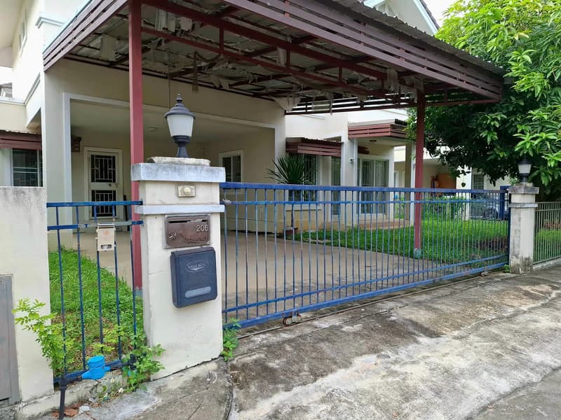 5 Bed House for Rent in San Kamphaeng
