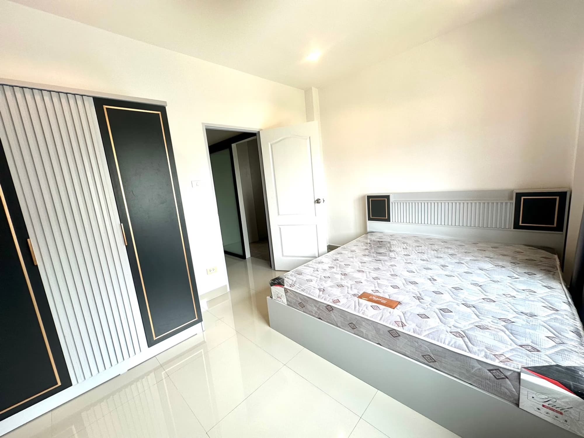 3 Bed House for Rent in Hang Dong - Image 14