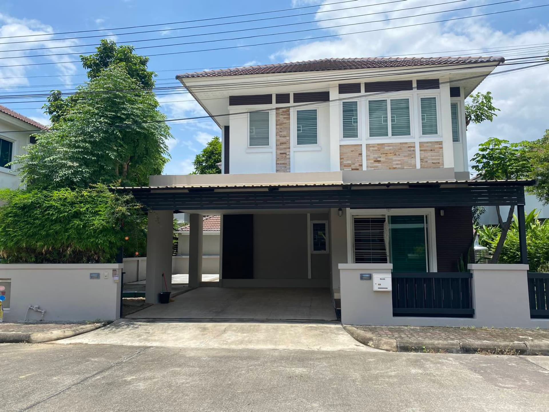 3 Bed House for Rent in Doi Saket - Image 1
