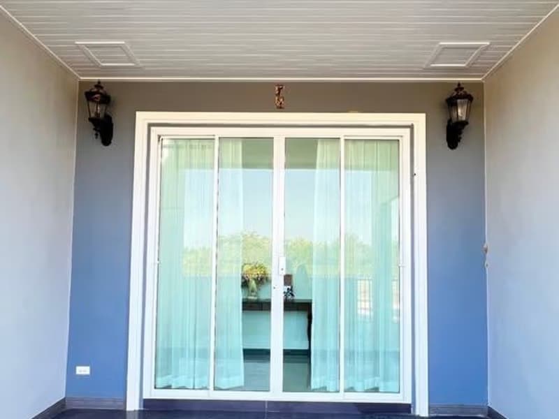 3 Bed House for Rent in Saraphi