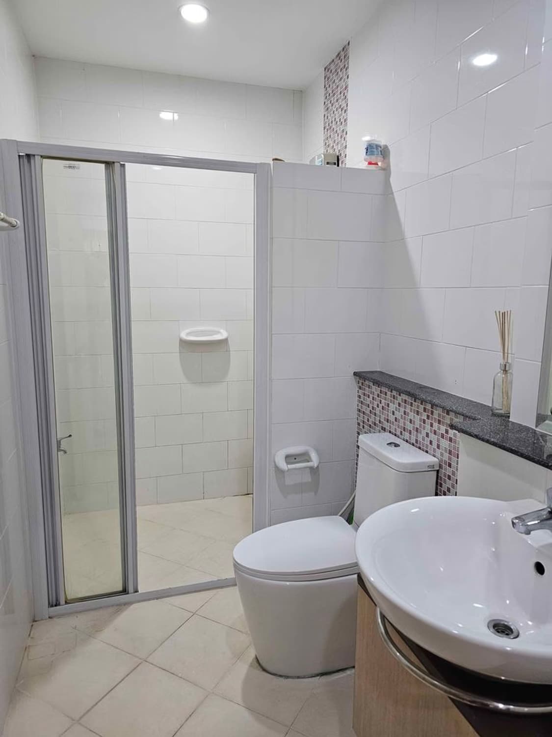Townhouse for Rent at The Metro Rama 9 - Image 7