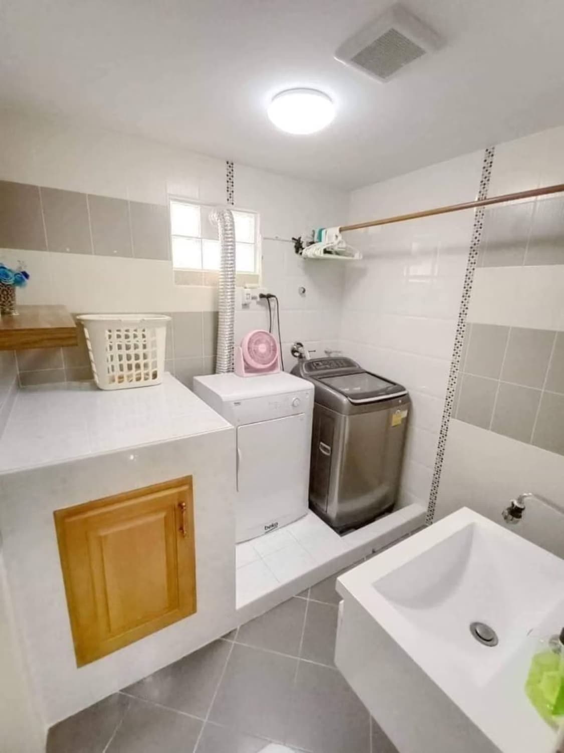 4 Bed House for Rent and Sale in San Kamphaeng District - Image 12