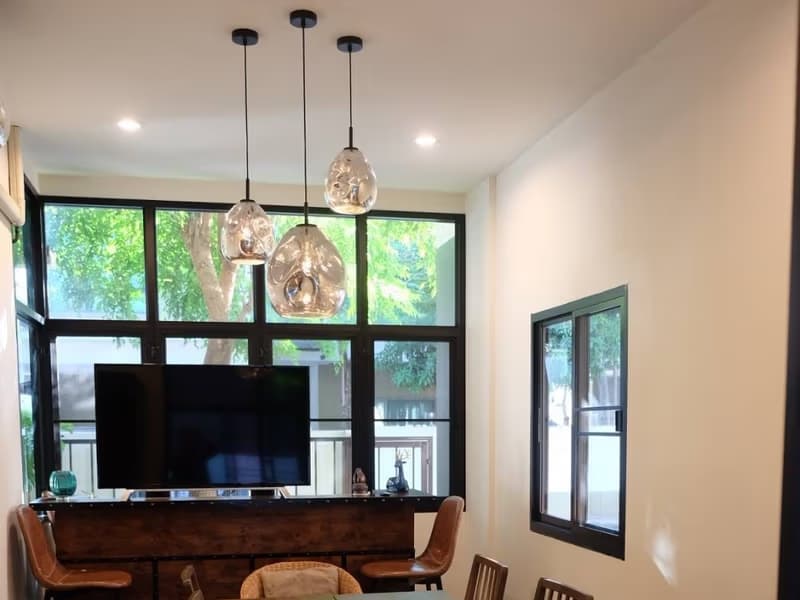 4 Bed House for Rent in Bang Phli