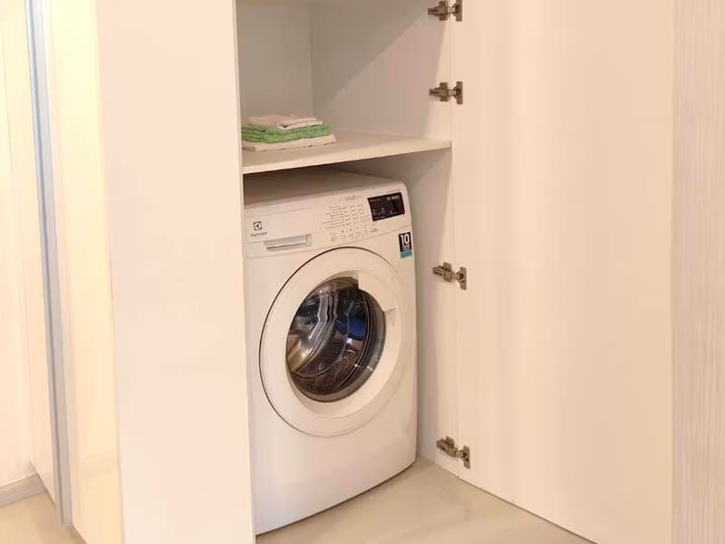 2 Bed Condo for Rent and Sale  Near Thailand Cultural Centre MRT