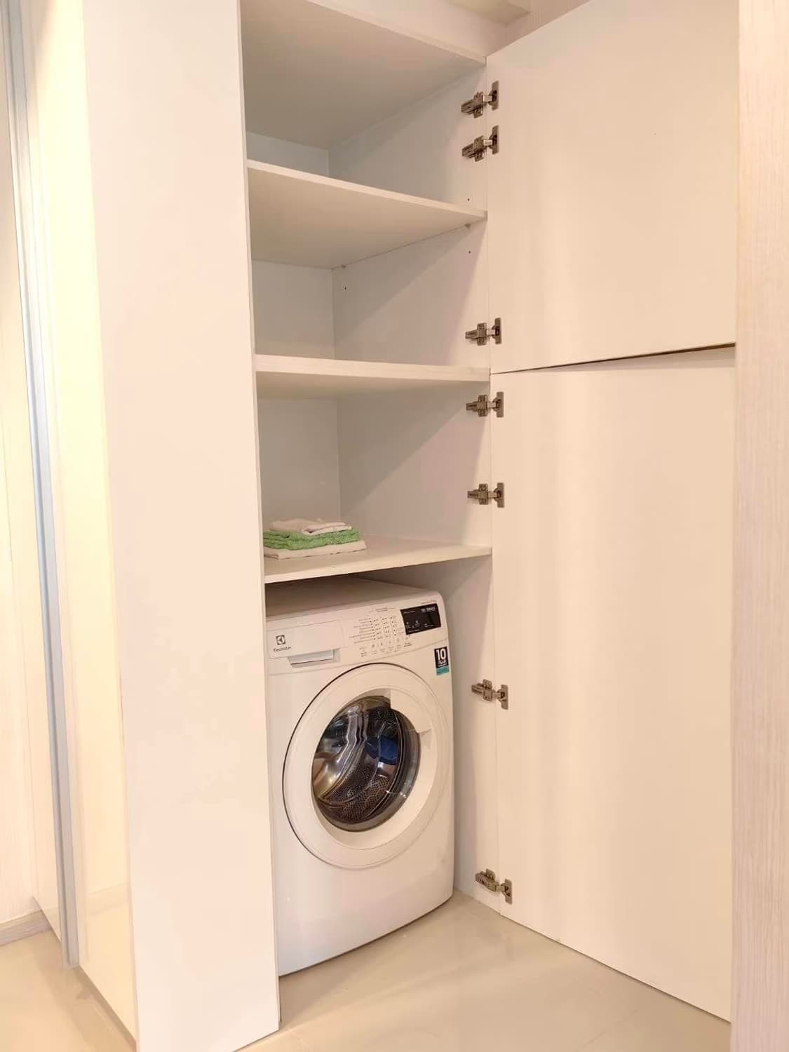 2 Bed Condo for Rent and Sale  Near Thailand Cultural Centre MRT - Image 7