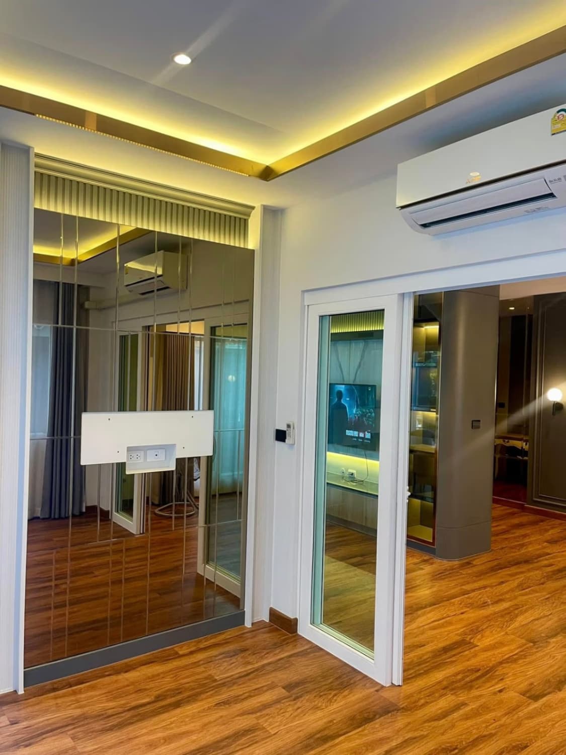 7 Bed House for Rent in Mueang Chiang Mai - Image 11