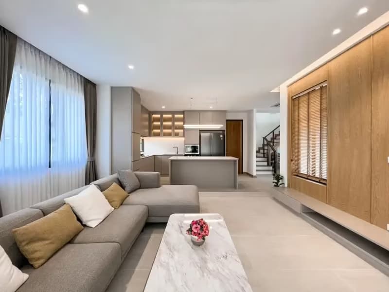 4 Bedroom House