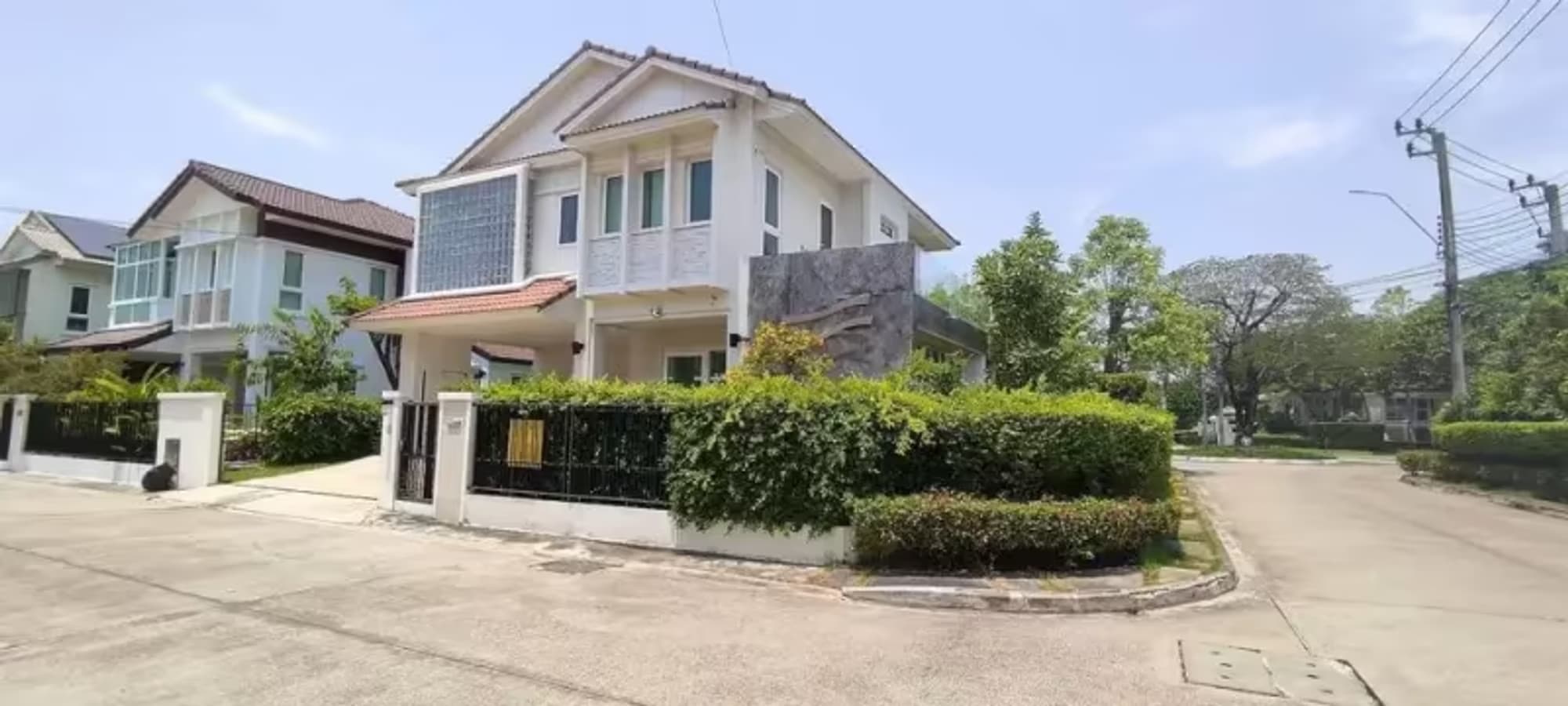 3 Bedroom House - Image 2