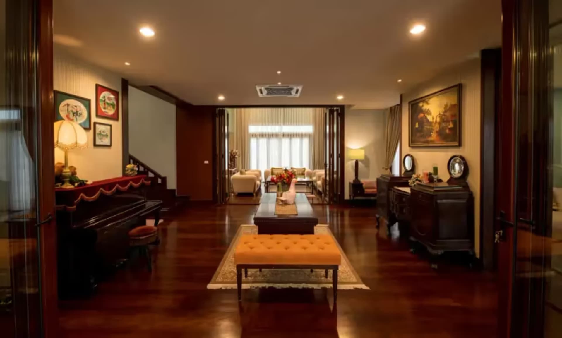 7 Bedroom House - Image 26