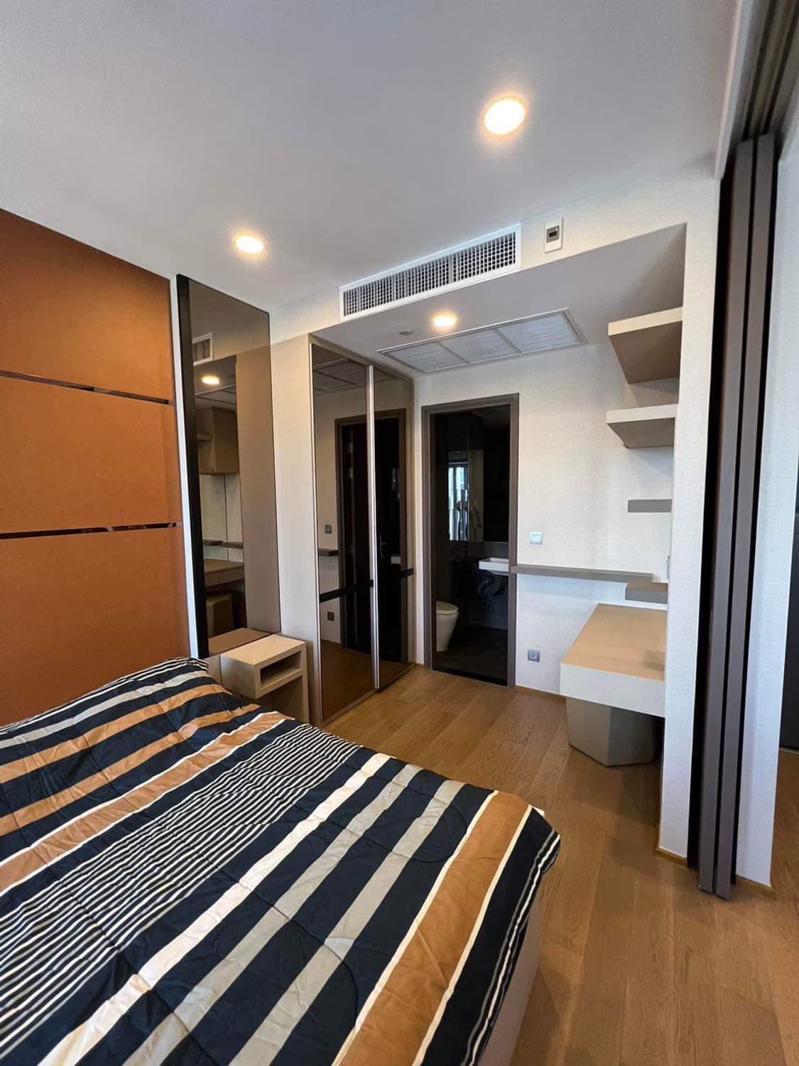 1 Bed Condo for Rent in Bang Rak - Image 5