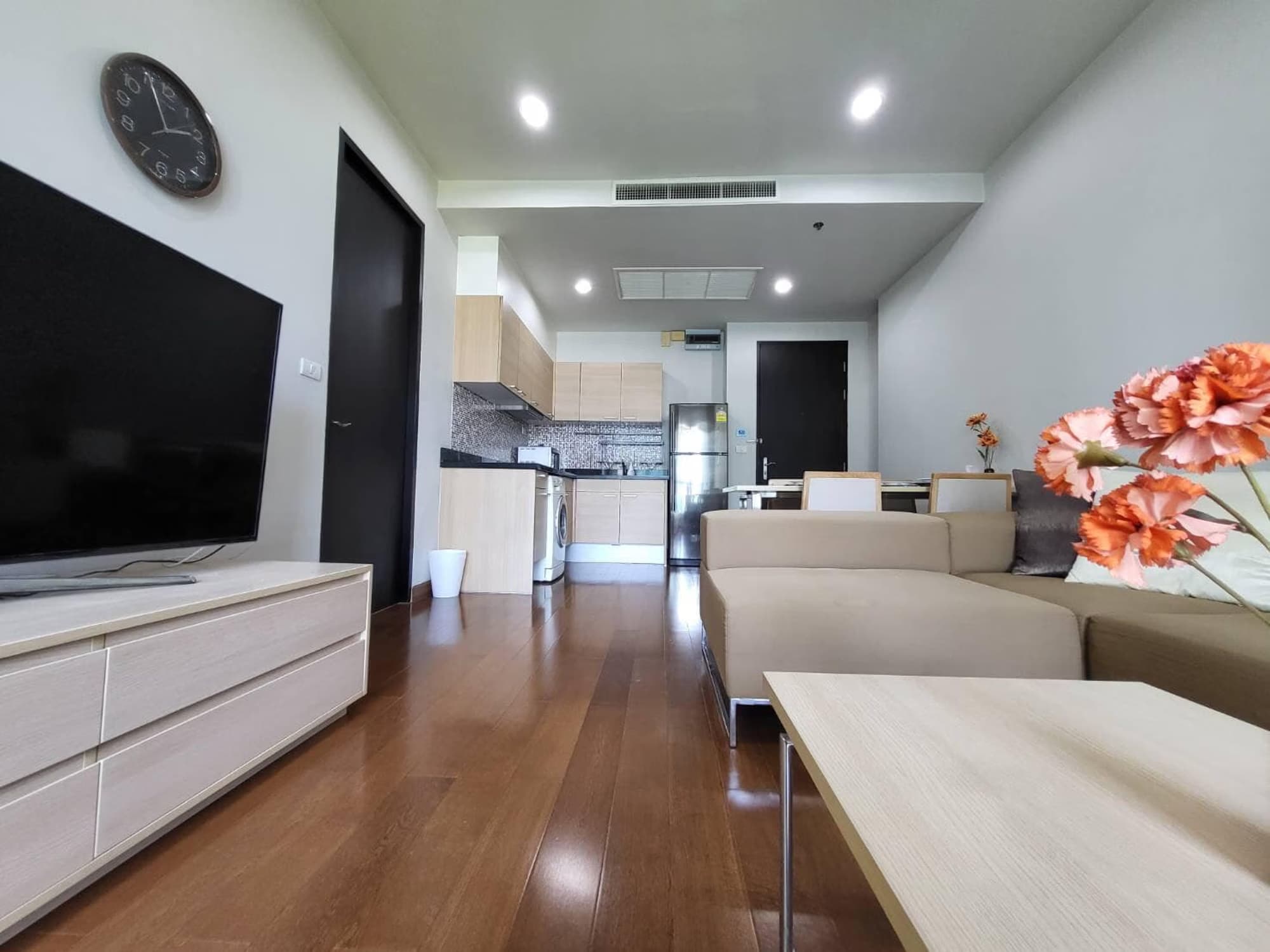 1 ห้องนอน undefined สำหรับ ขายและจำหน่าย ใกล้ Chit Lom BTS - Image 2