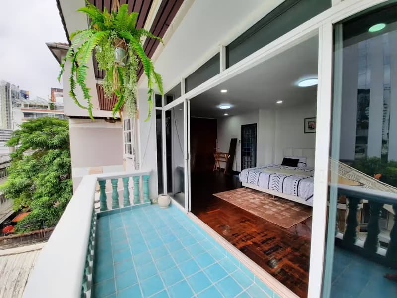 Service apartment for Rent in Watthana 