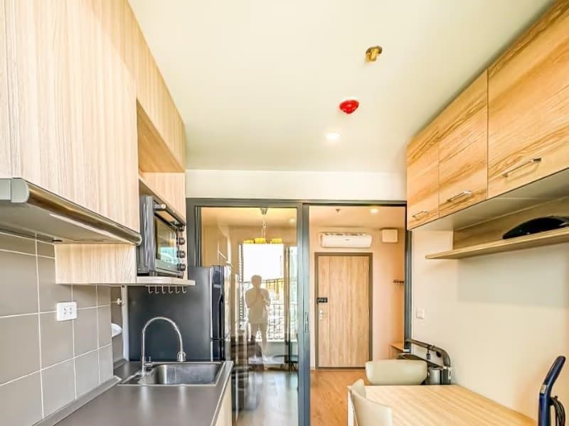 1 Bedroom Condo
