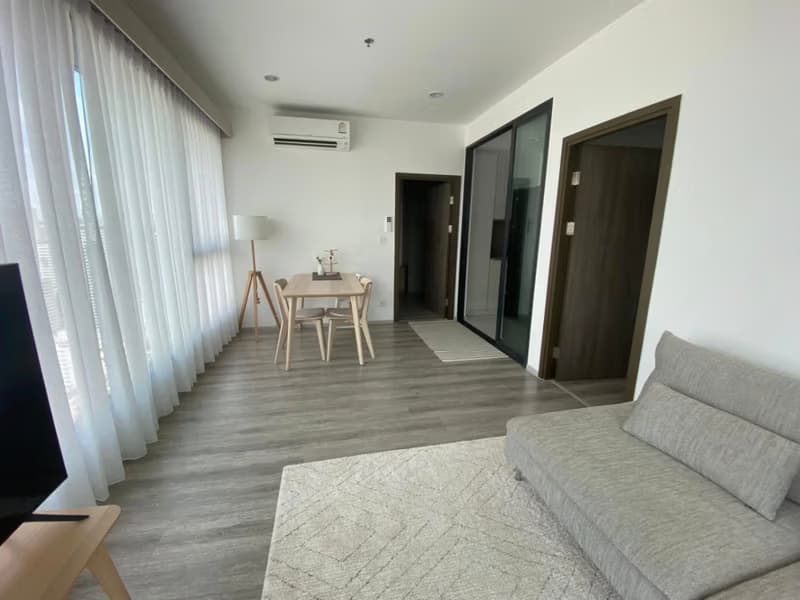 2 Bed Condo for Rent in Huai Khwang