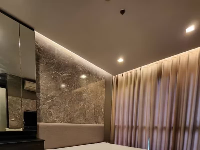 1 Bedroom Condo