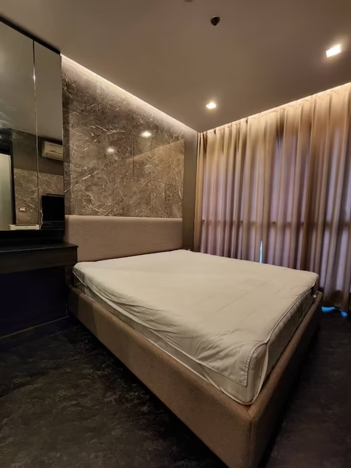 1 Bedroom Condo - Image 7