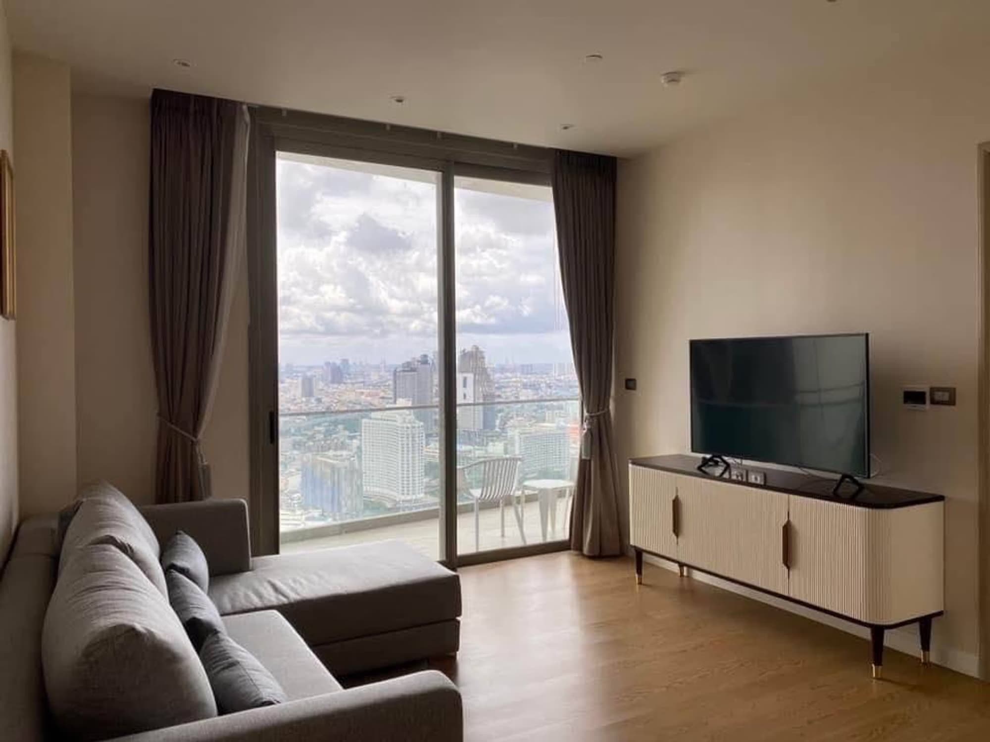 1 Bed Condo for Rent in undefined - Image 1