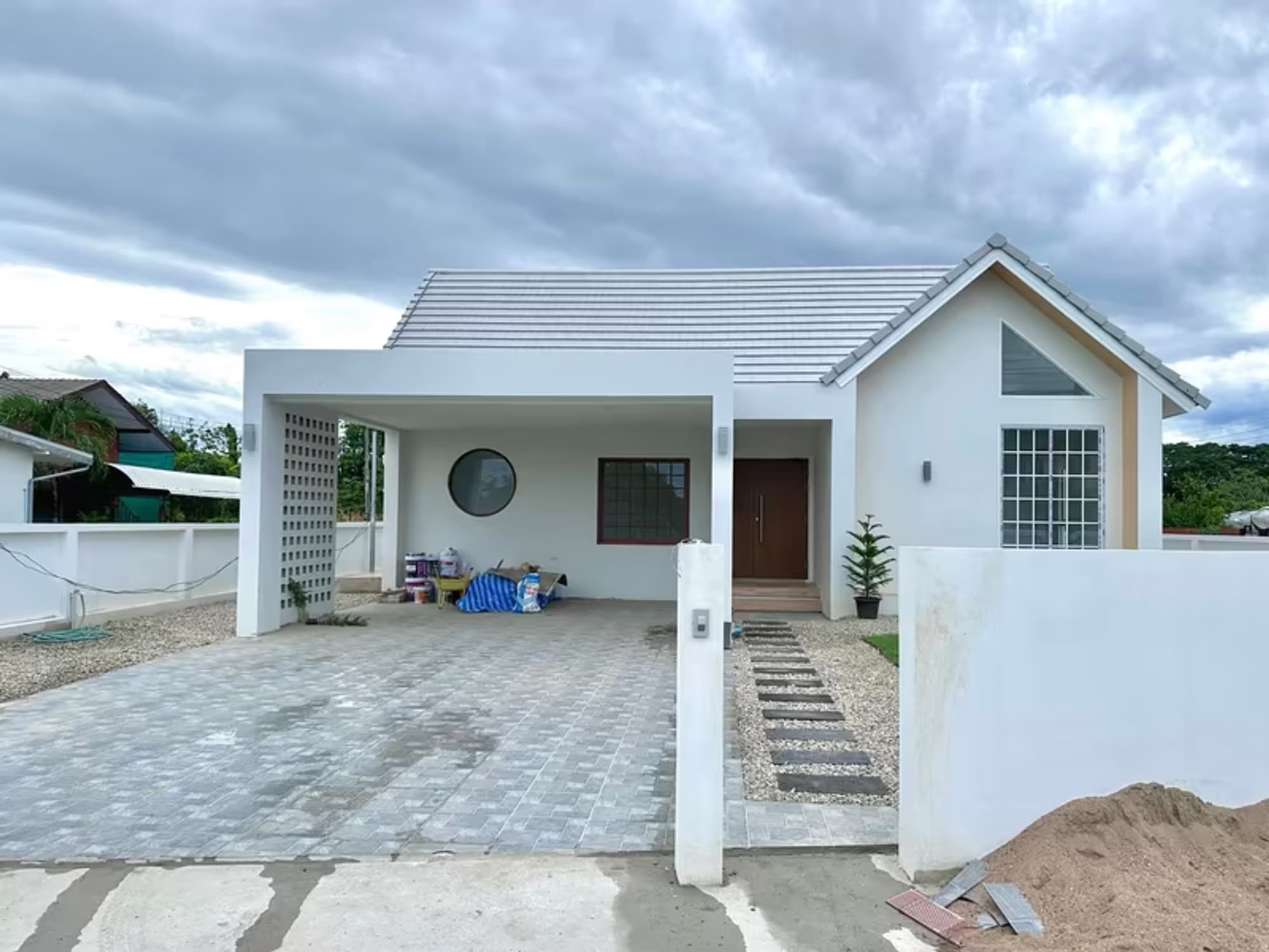 3 Bedroom House - Image 9