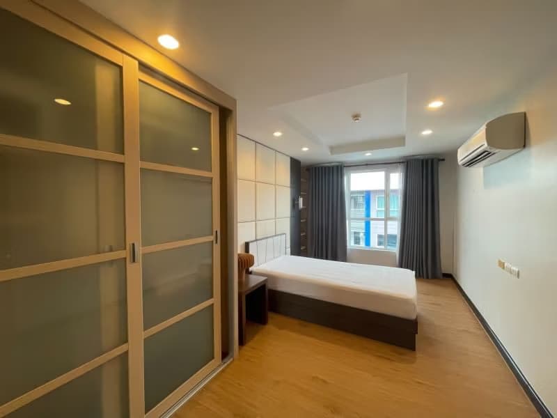 2 Bed Condo for Rent in Watthana