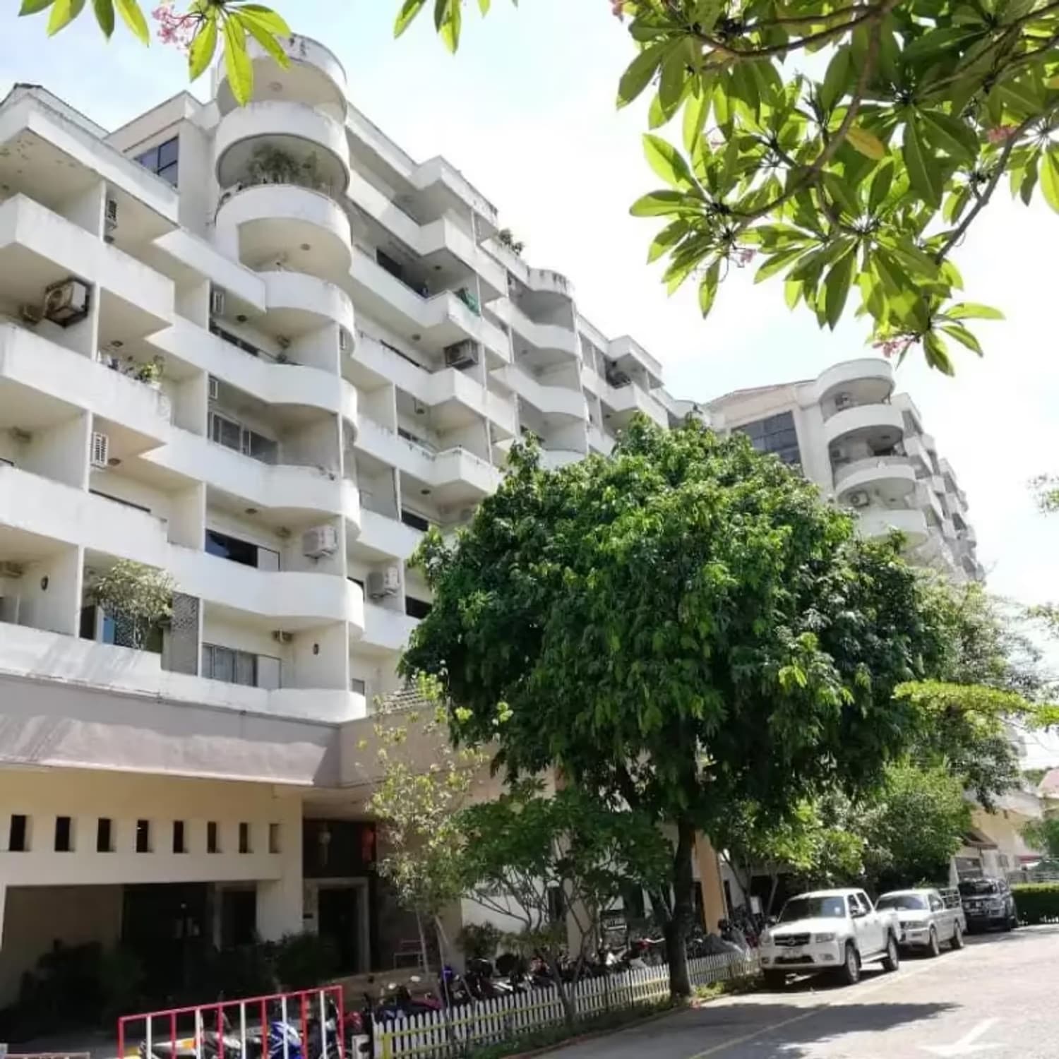 1 Bedroom Condo - Image 7