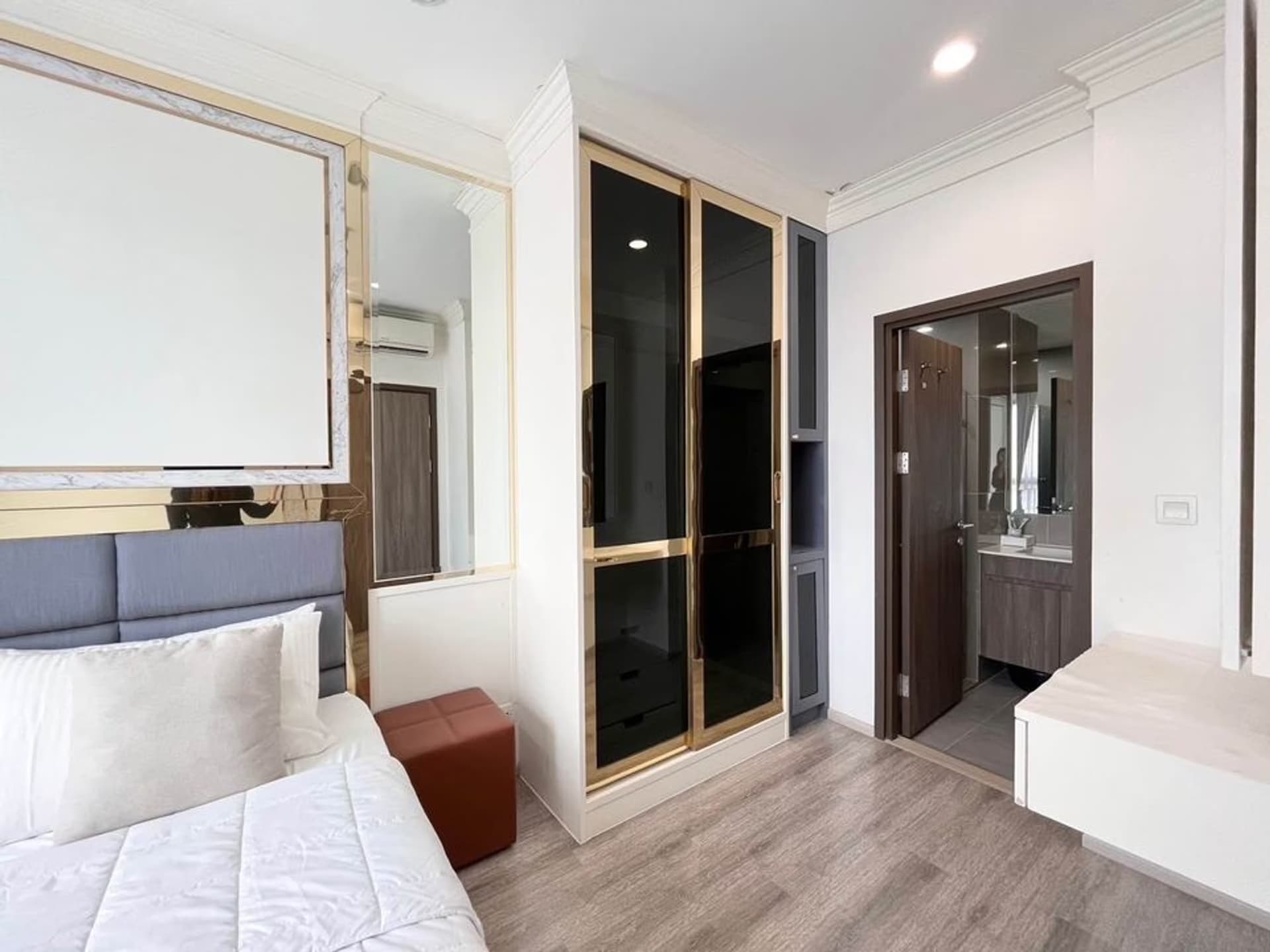 2 Bed Condo for Rent  Near Phetchaburi MRT - Image 9