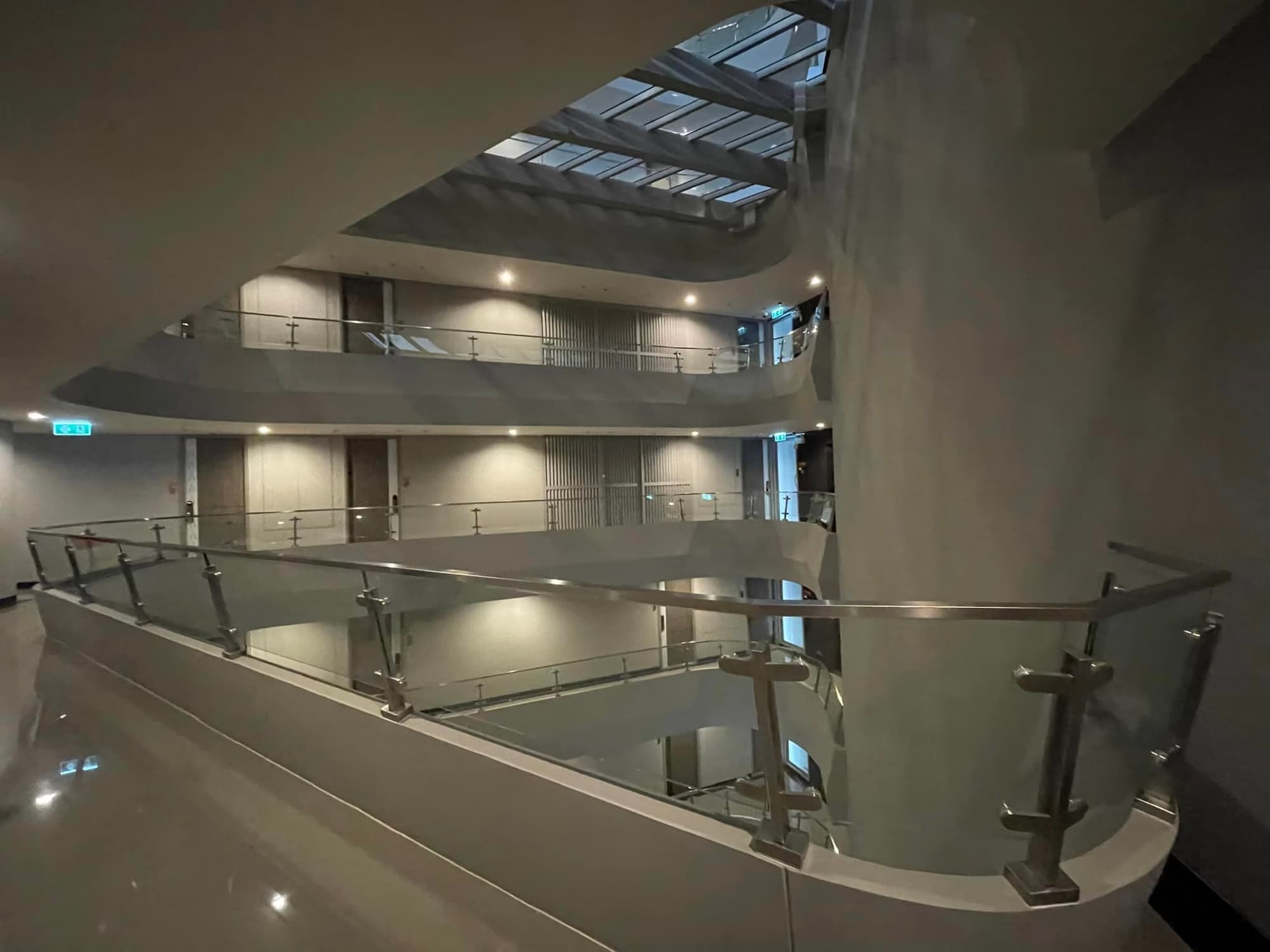 2 Bed Condo for Sale in Ratchathewi - Image 4