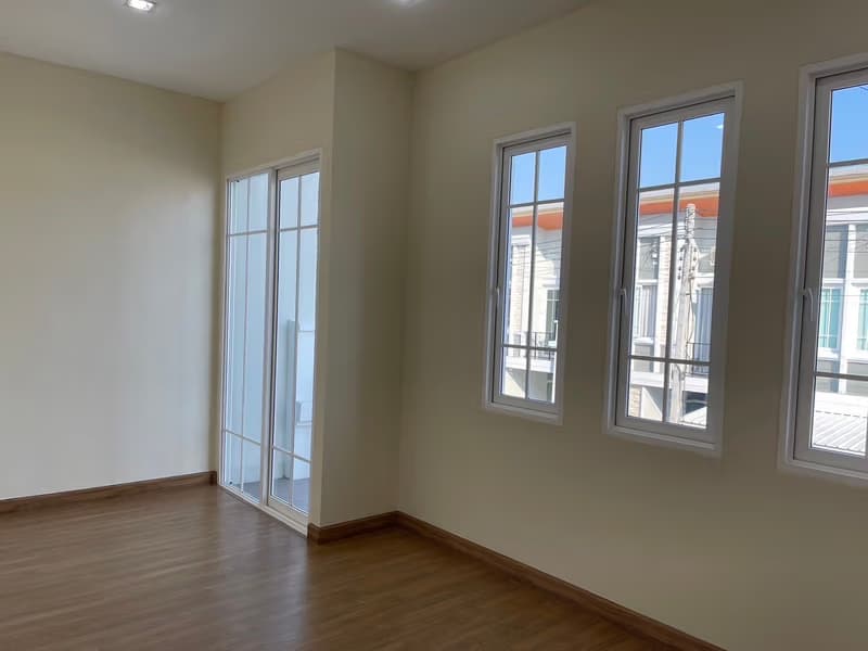 4 Bed Townhouse for Rent in Mueang Chiang Mai