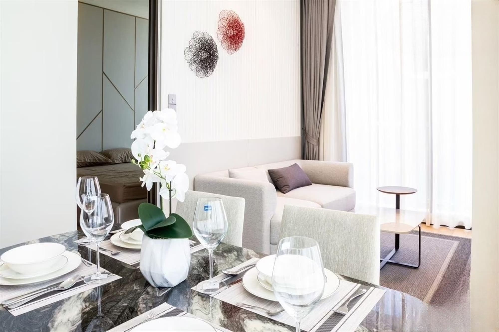 1 Bed Condo for Rent in Pathum Wan - Image 1