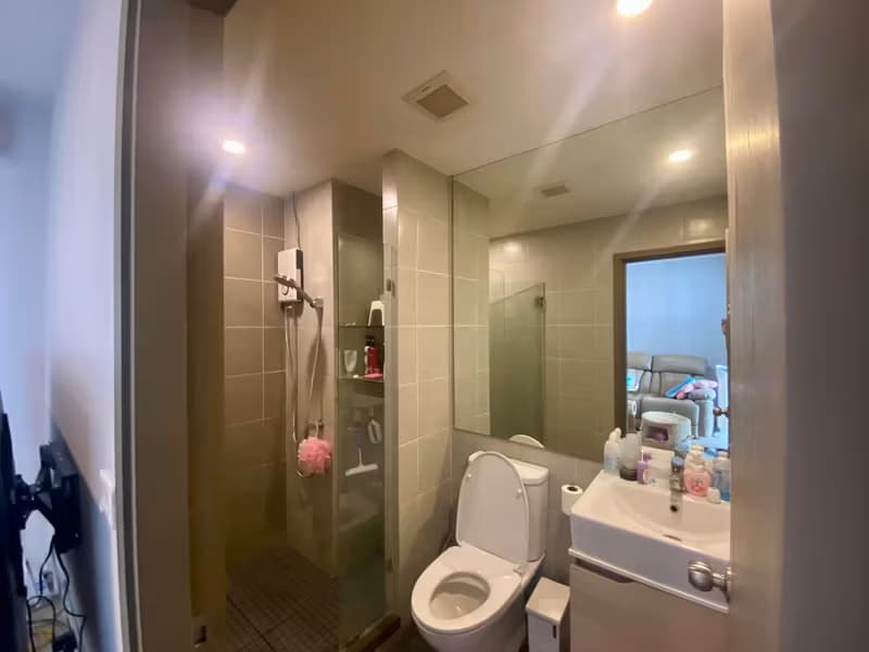1 Bedroom Condo